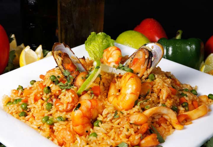 ۱۰ نوع غذای اروپایی با برنج - Arroz de marisco ترکیب برنج و خوراک دریایی از غذاهای سنتی کشور پرتغال است.