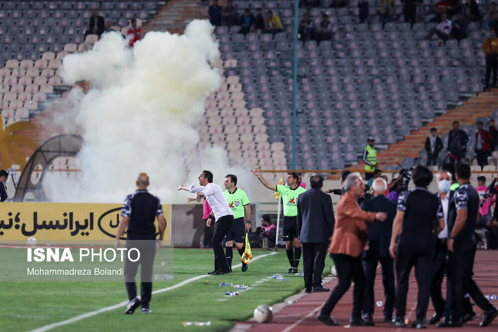 انفجار در فینال جام حذفی ایران!/عکس