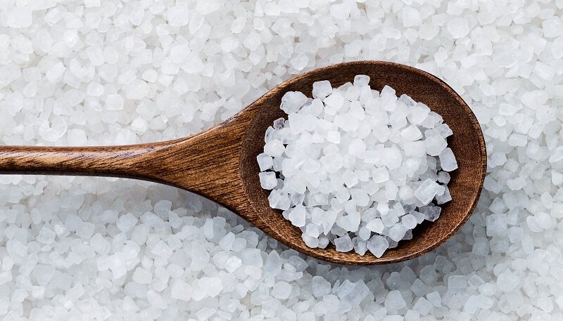 هرگز این نوع نمک را نخرید | اصول مهم در تهیه و نگهداری نمک که نمی‌دانستید