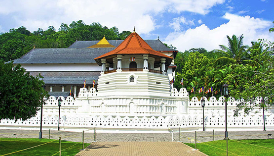 معبد دندان مقدس؛ از معروفترین جاهای دیدنی سریلانکا